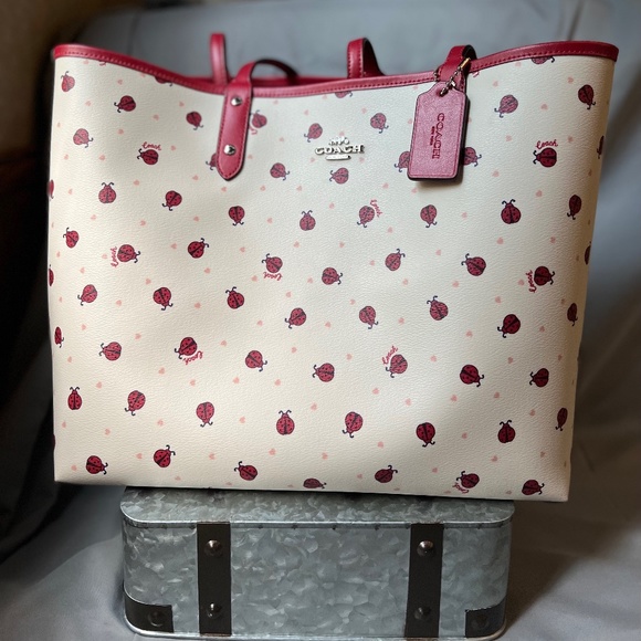 Ladybug coach tote shop